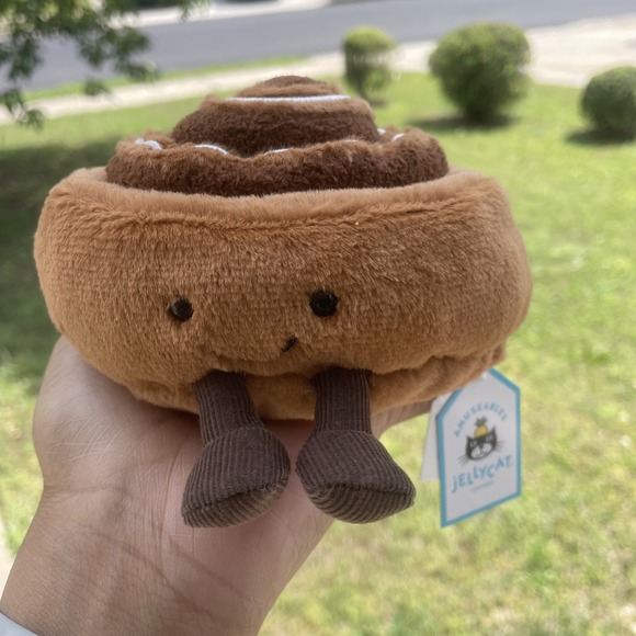 Jellycat Cat Jellycat Amuseables Cinnamon Bun Plush Soft Cinnamon jellycat-cat-jellycat-amuseables-cinnamon-bun-plush-soft-cinnamon